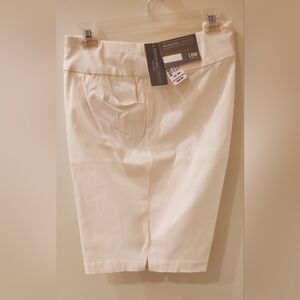 Christopher & Banks 18W Plus White Signature Slimming Shorts